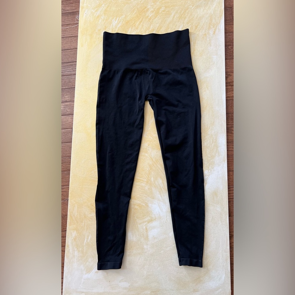 Assets by Spanx High Waisted Seamless Leggings, size XL